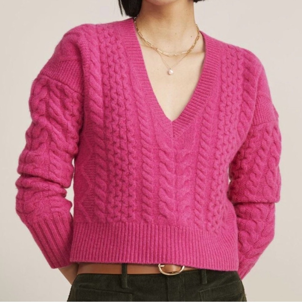 NWT Vineyard Vines Cropped Cable V-Neck 100% Merinol Wool Sweater Color: Dahlia